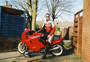 Wij verzorgen uw motorkleding reparatie